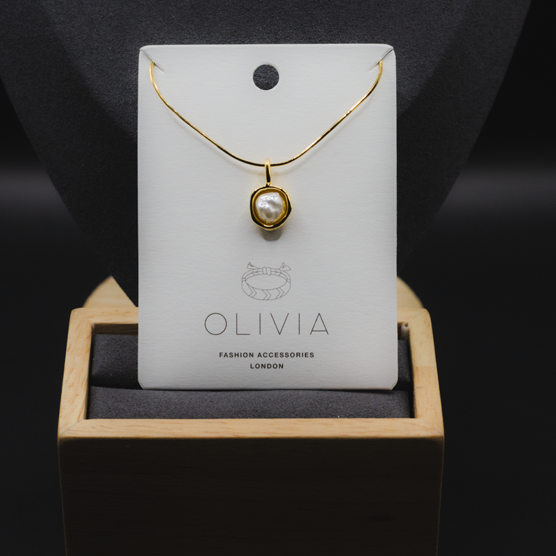 Chain Necklace with Faux Pearl Pendant